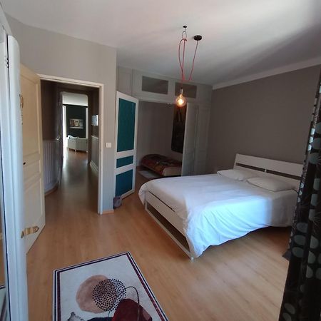 Tulle : Bel Appartement Lumineux En Centre Ville Esterno foto
